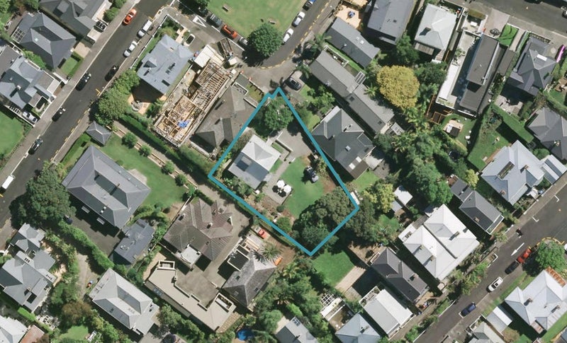 7 Selby Square, Saint Marys Bay, Auckland - Carousel 1