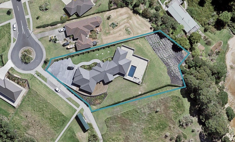 86 Omana Avenue, Shelly Beach, South Head - Carousel 1