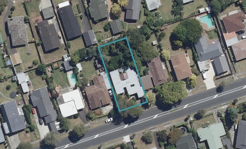 21 Glen Lynne Avenue, Queenwood, Hamilton - Carousel 1