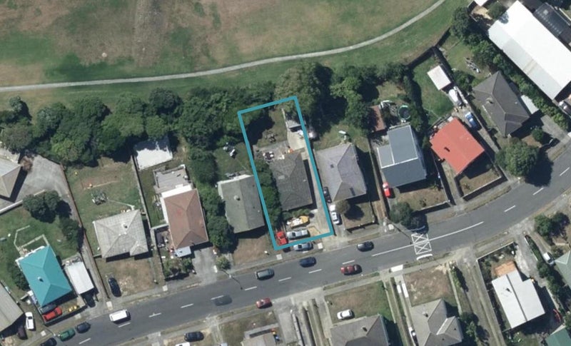 42 Takapuwahia Drive, Takapuwahia, Porirua - Carousel 1