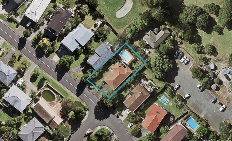 32 Marywil Crescent, Hillcrest, Auckland - Carousel 1