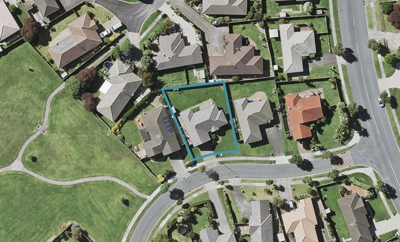 5 Brompton Place, Burswood, Auckland - Carousel 1