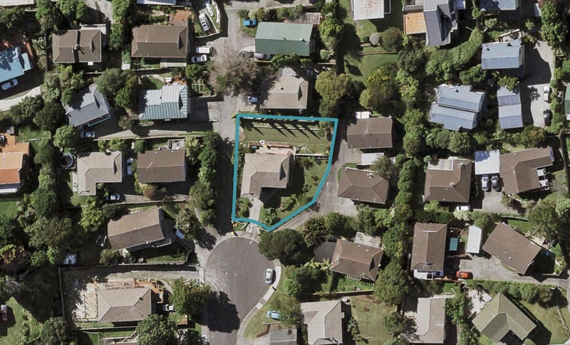 13 Kupari Place, Totara Vale, Auckland - Carousel 1
