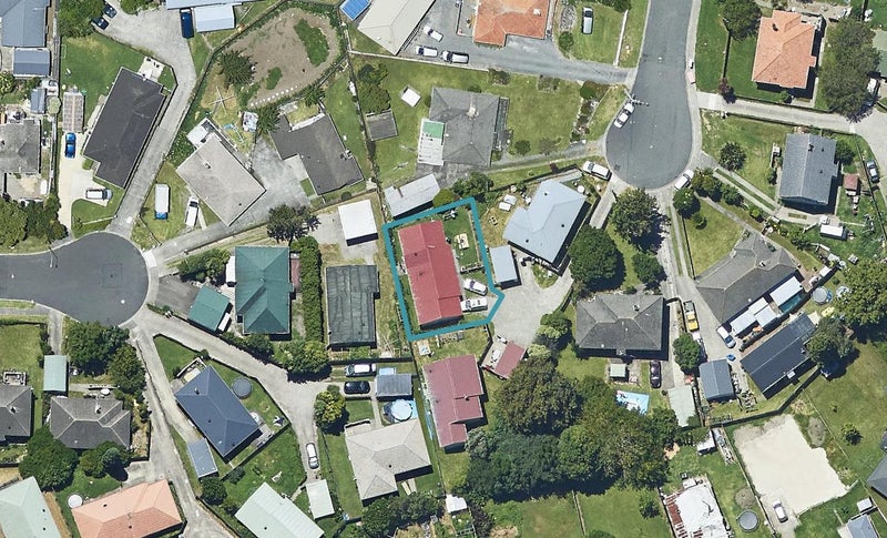 11B Somerset Grove, Parkvale, Tauranga - Carousel 1