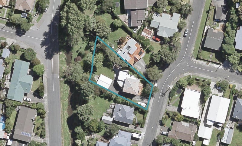7 Woodvale Grove, Fairfield, Lower Hutt - Carousel 1