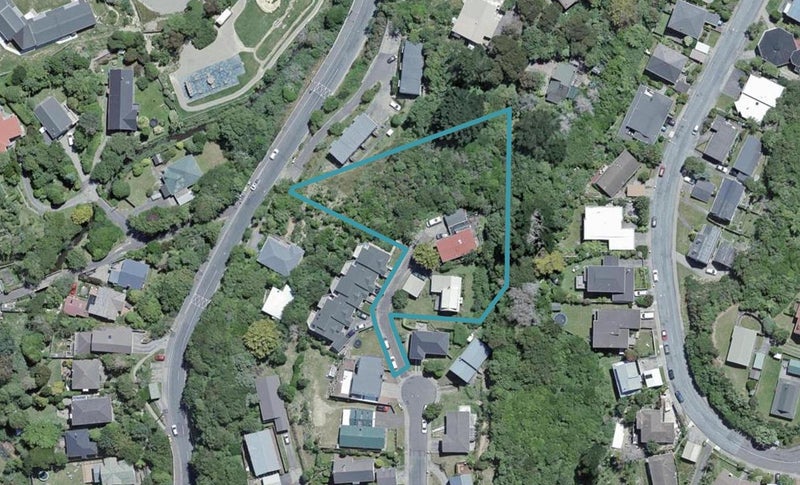 2 Lydia Way, Karori, Wellington - Carousel 1