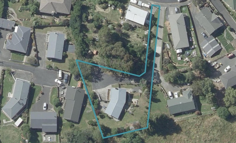 72 Roy Crescent, Concord, Dunedin - Carousel 1