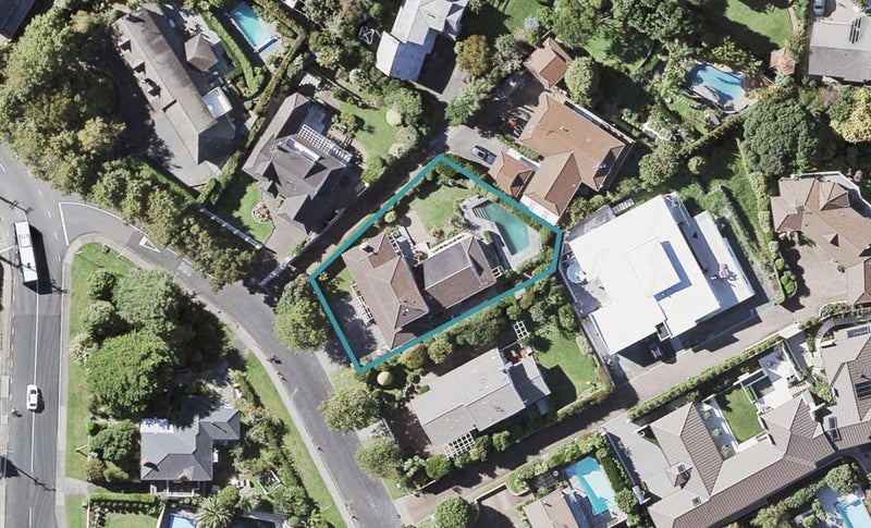 10 Tainui Road, Cockle Bay, Auckland - Carousel 1