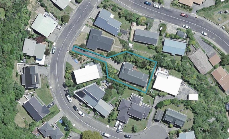 89 Allington Road, Karori, Wellington - Carousel 1