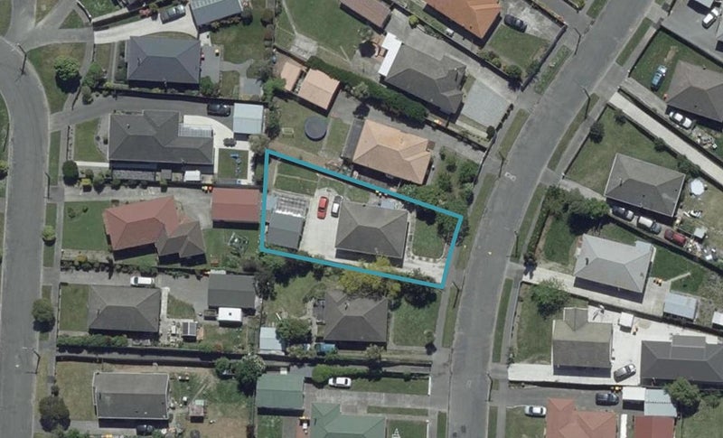 31 Fenchurch Street, Redwood, Christchurch - Carousel 1