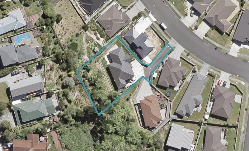 38 King Charles Drive, Kingsley Heights, Upper Hutt - Carousel 1