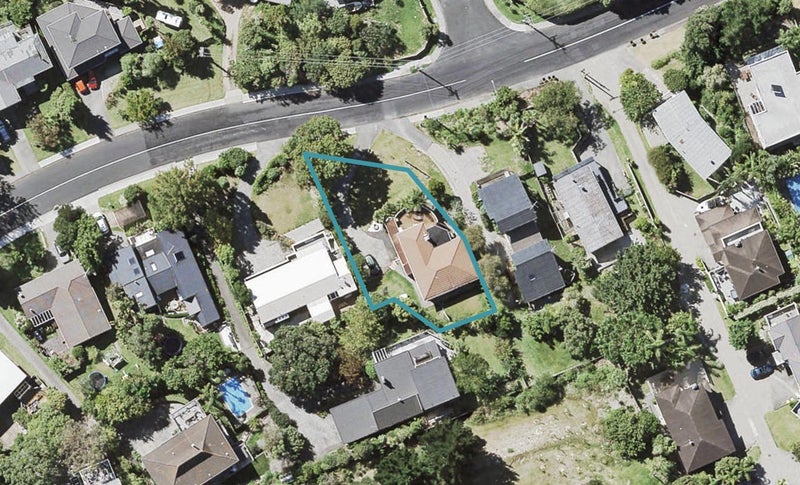 62 Saddleback Rise, Murrays Bay, Auckland - Carousel 1