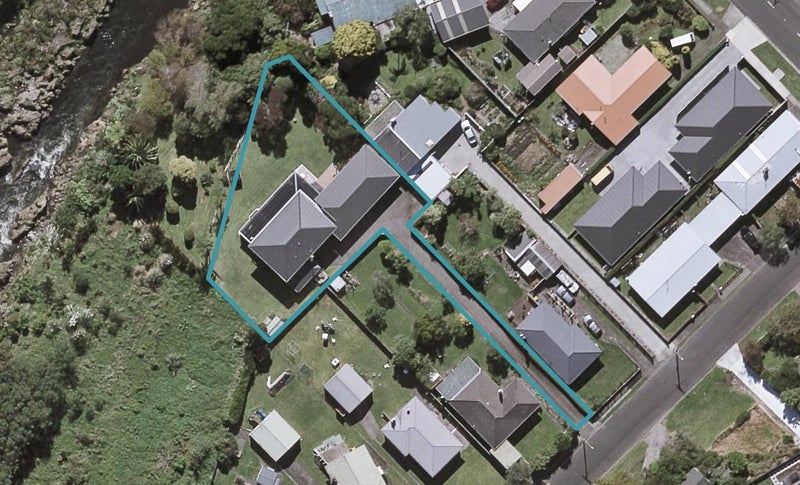 4A Gordon Street, Glen Avon, New Plymouth - Carousel 1