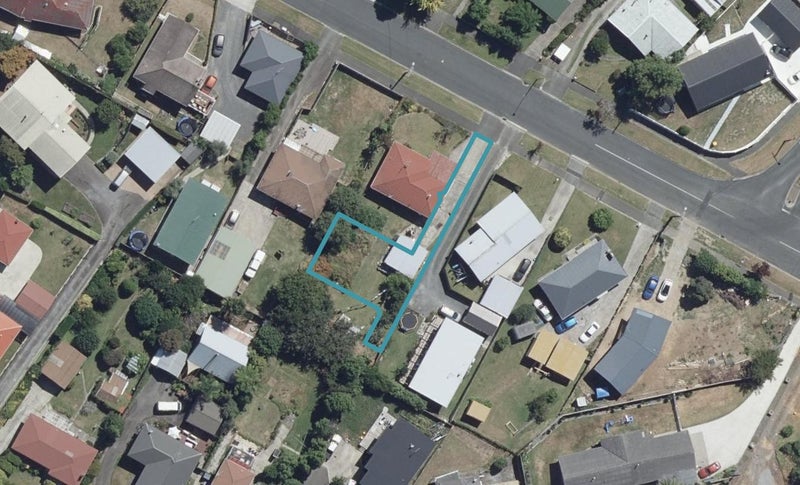 4/34 Glenview Terrace, Glenview, Hamilton - Carousel 1