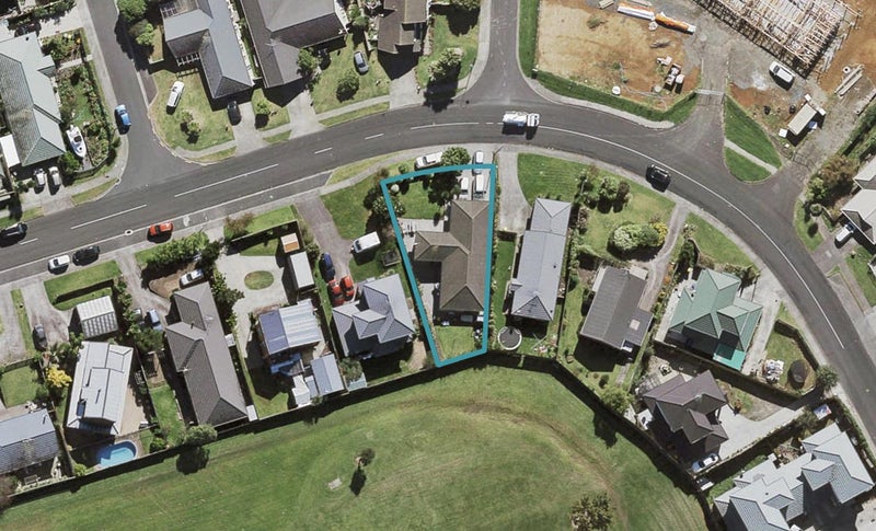 37 Lenore Road, Favona, Auckland - Carousel 1