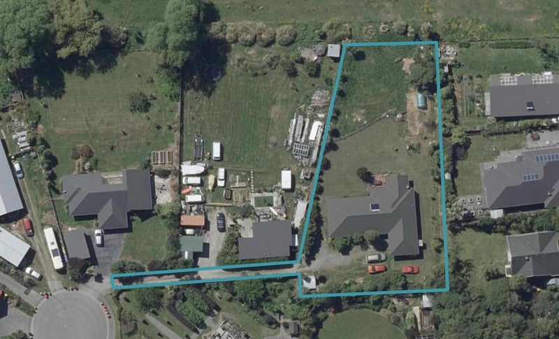 10 Cooks Lane, Heathcote Valley, Christchurch - Carousel 1