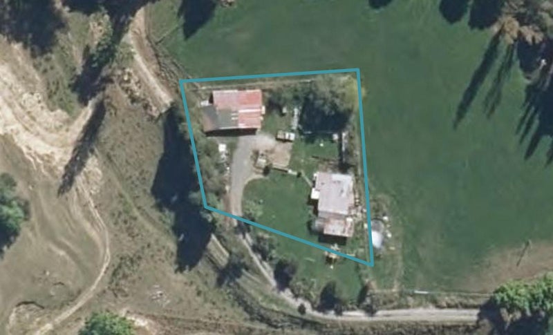 6 Te Maire Road, Hunterville - Carousel 1