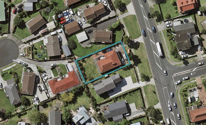 46 Hollyford Drive, Clover Park, Auckland - Carousel 1