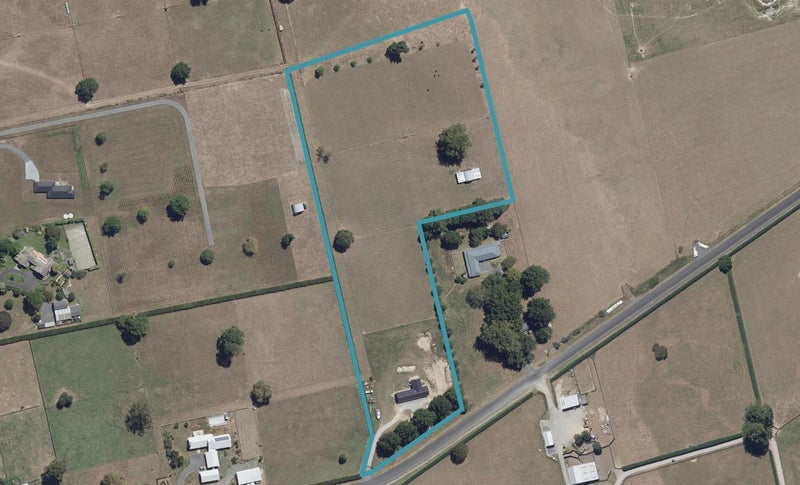 102 Day Road, Tamahere, Hamilton - Carousel 1