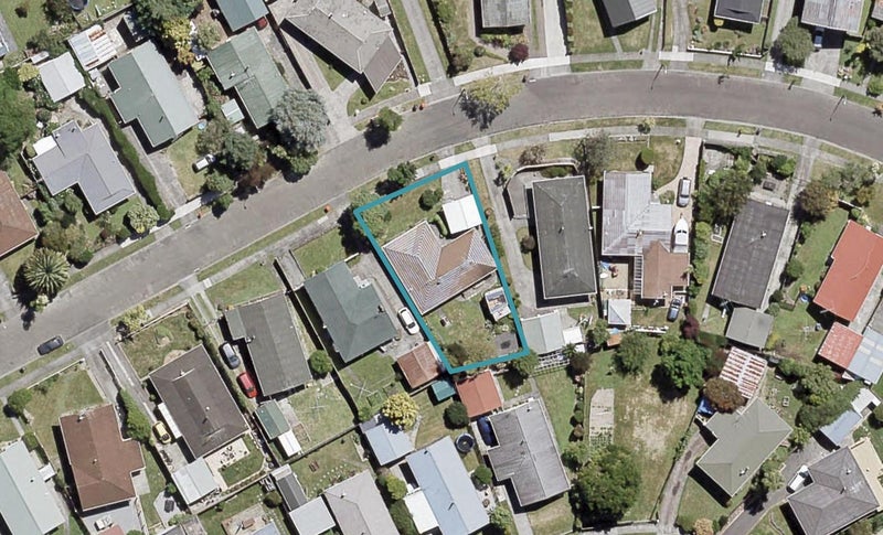 73 Pasadena Crescent, Totara Park, Upper Hutt - Carousel 1