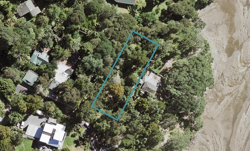 42 Paturoa Road, Titirangi, Auckland - Carousel 1