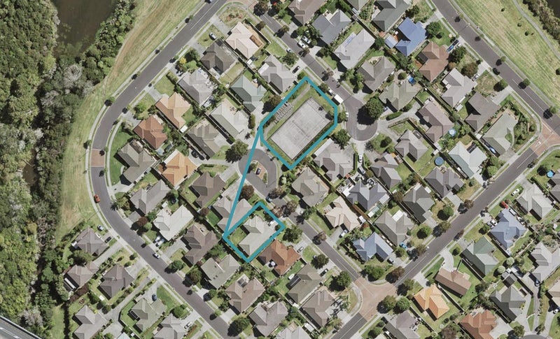 8 Lantern Court, Henderson, Auckland - Carousel 1