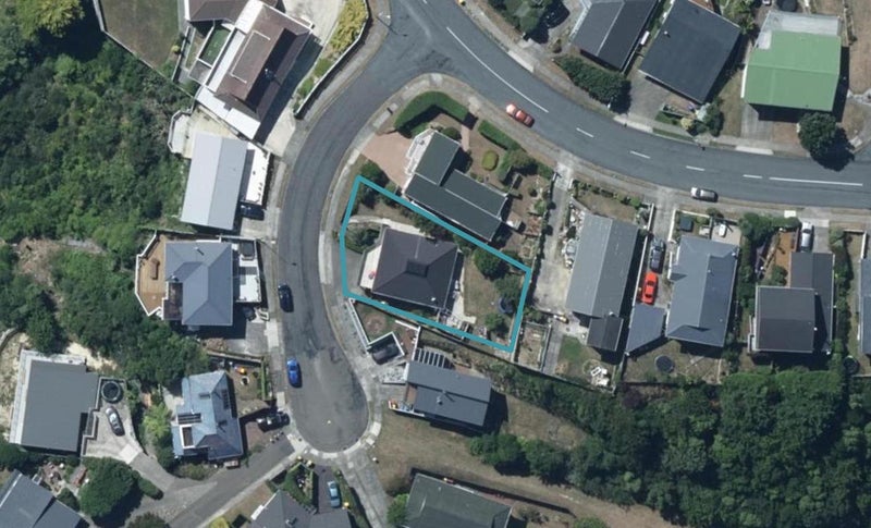 3 Moray Place, Papakowhai, Porirua - Carousel 1