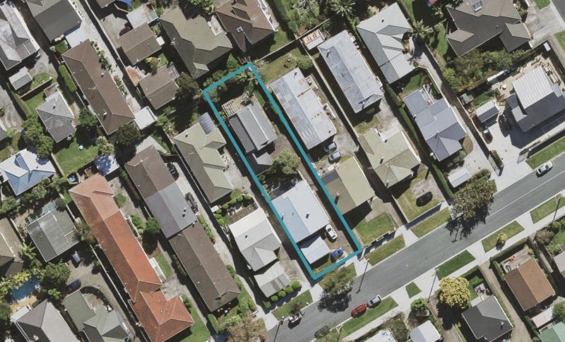 18 Amaru Road, One Tree Hill, Auckland - Carousel 1