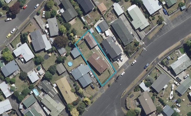 32 Fitzroy Avenue, Fitzroy, Hamilton - Carousel 1