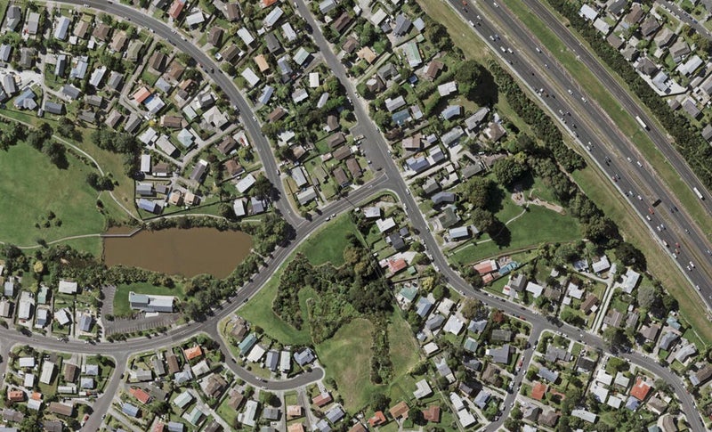 101 Trias Road, Tōtara Vale, Auckland - Carousel 1