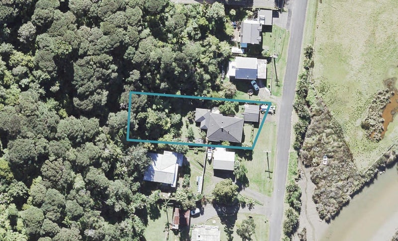 11 Huia Dam Road, Huia, Auckland - Carousel 1
