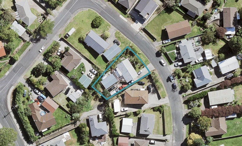 3 Mile Place, Henderson, Auckland - Carousel 1