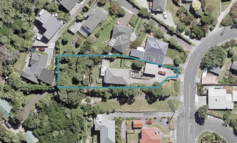 18 Pokohiwi Road, Normandale, Lower Hutt - Carousel 1