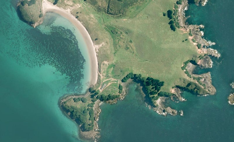 191 Pacific Ocean, SLIPPER ISLAND (WHAKAHAU), HIKUAI - Carousel 1