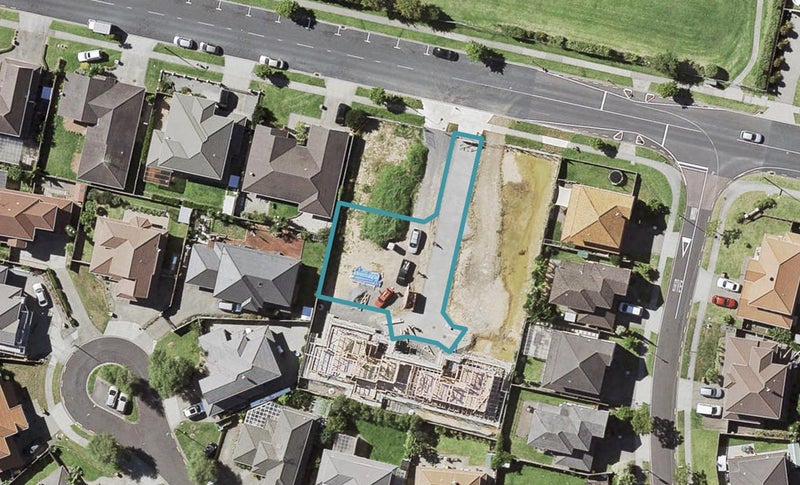 118B Gracechurch Drive, Flat Bush, Auckland - Carousel 1