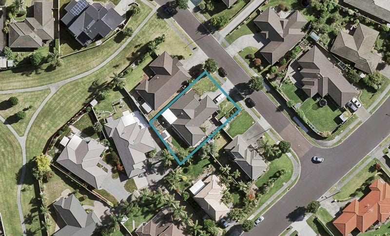 4 Moss Crescent, Takanini, Auckland - Carousel 1