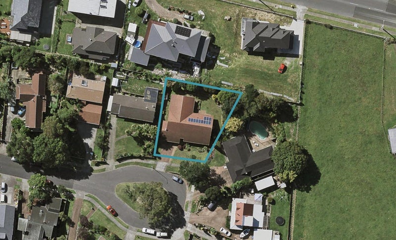 22 Elsted Place, Goodwood Heights, Auckland - Carousel 1