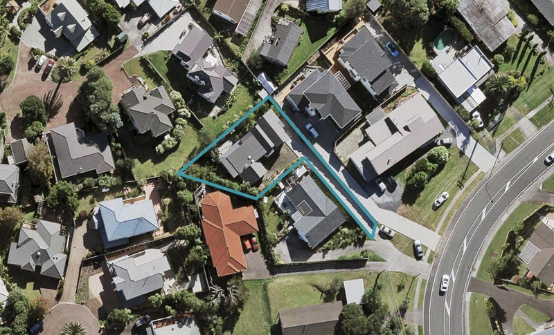 102 Sunset Road, Unsworth Heights, Auckland - Carousel 1