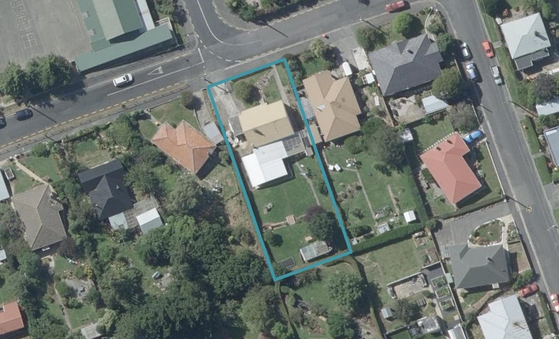 24 Kirkland Street, Green Island, Dunedin - Carousel 1
