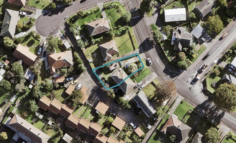 52 Herdman Street, Waterview, Auckland - Carousel 1