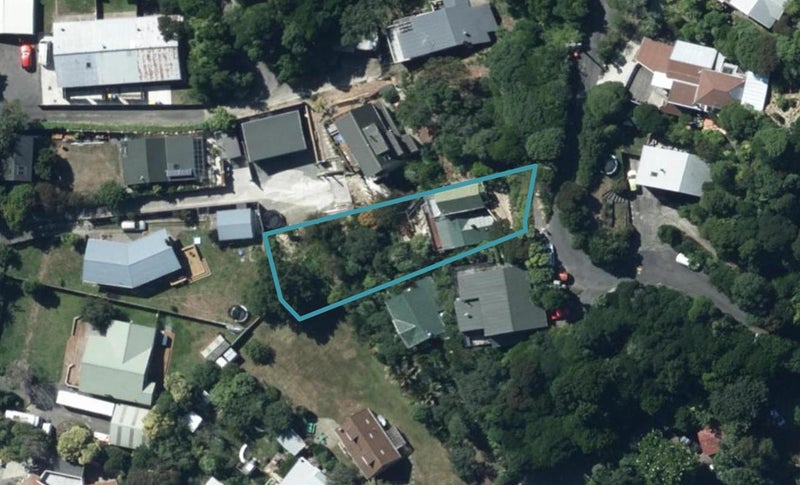 75 Cluny Road, Plimmerton, Porirua - Carousel 1