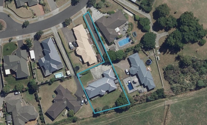 17 Limousin Place, Grandview Heights, Hamilton - Carousel 1