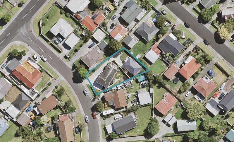 6 Styca Place, Sunnyvale, Auckland - Carousel 1