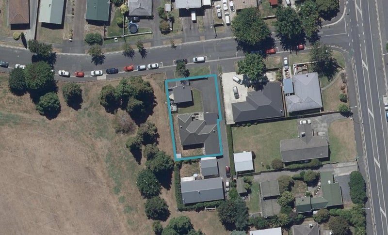3 Sandleigh Road, Hamilton Lake, Hamilton - Carousel 1
