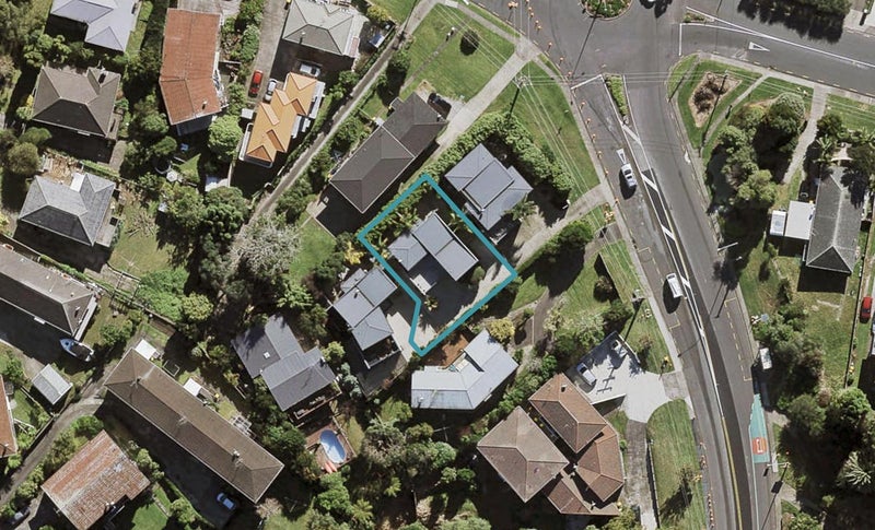 100A Lake Road, Northcote, Auckland - Carousel 1