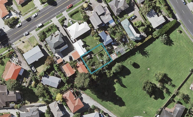 60B Bradbury Road, Botany Downs, Auckland - Carousel 1