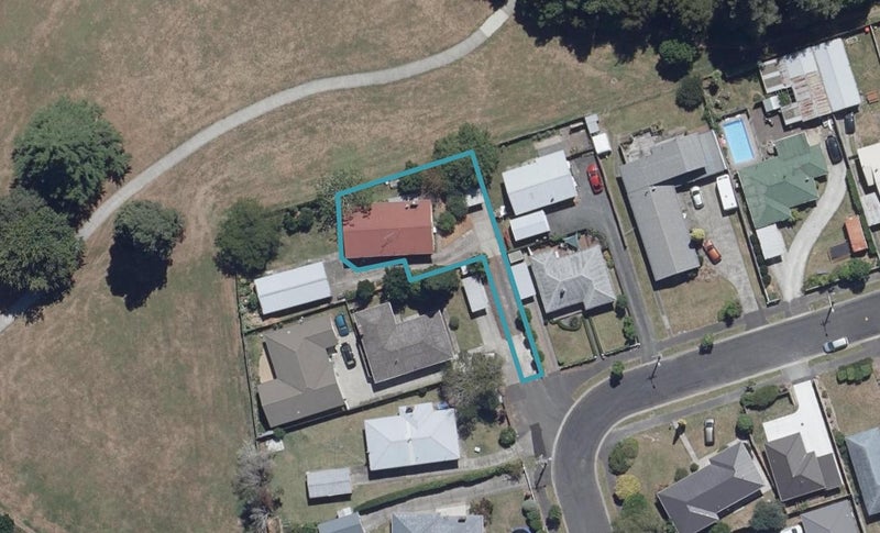 29A Fenwick Crescent, Hillcrest, Hamilton - Carousel 1