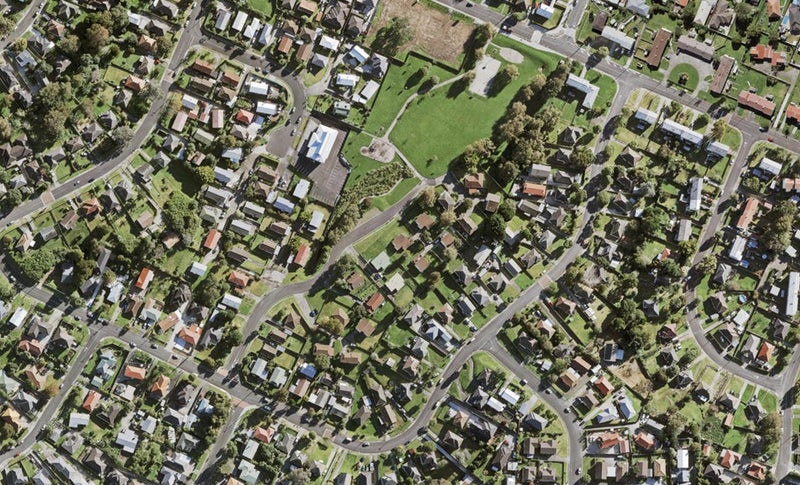 1/15 Molley Green Place, Mount Roskill, Auckland - Carousel 1