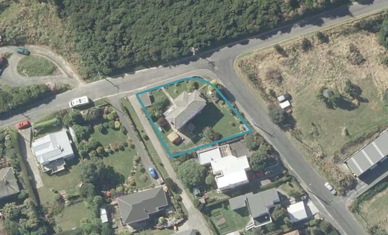 80 Manapouri Street, Ravensbourne, Dunedin - Carousel 1