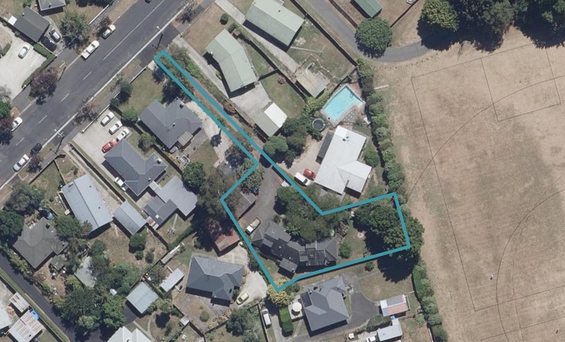 48 Carrington Avenue, Hillcrest, Hamilton - Carousel 1